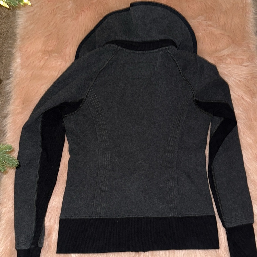 Lululemon Scuba Hoodie *Detachable Hood size 6 - Picture 9 of 16